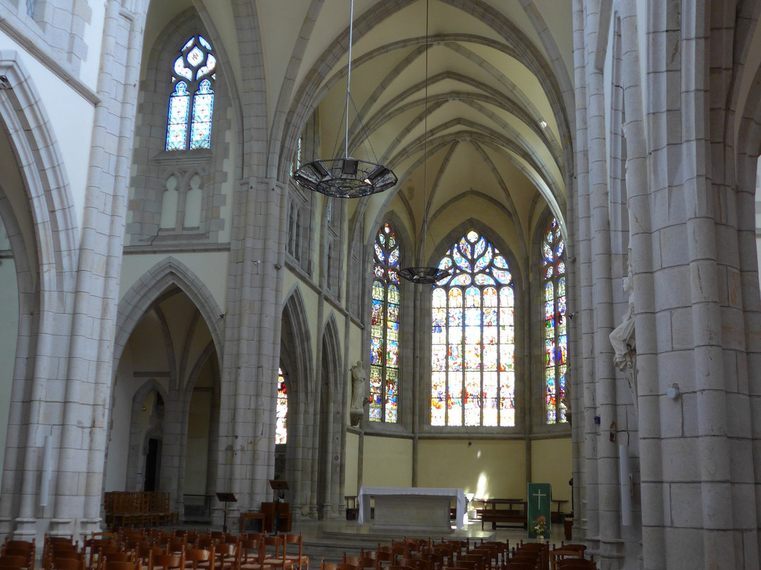 Église Saint Mathieu-坎佩尔必去景点