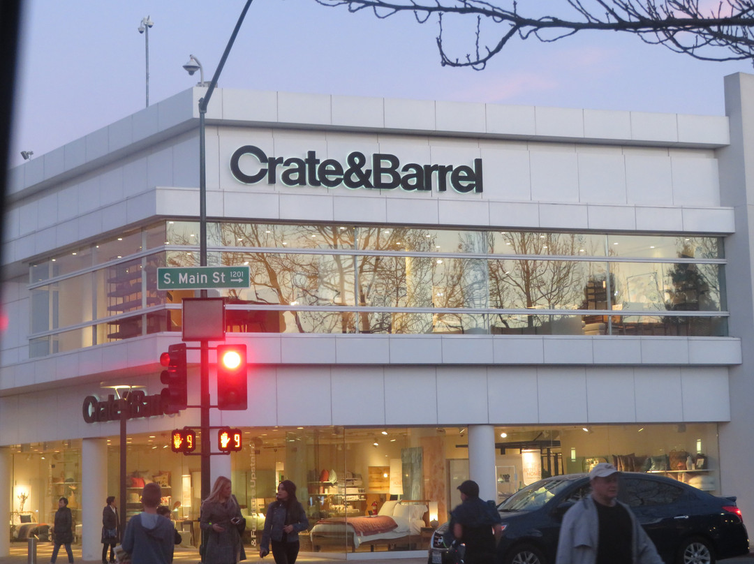 Broadway Plaza-核桃溪必去景点