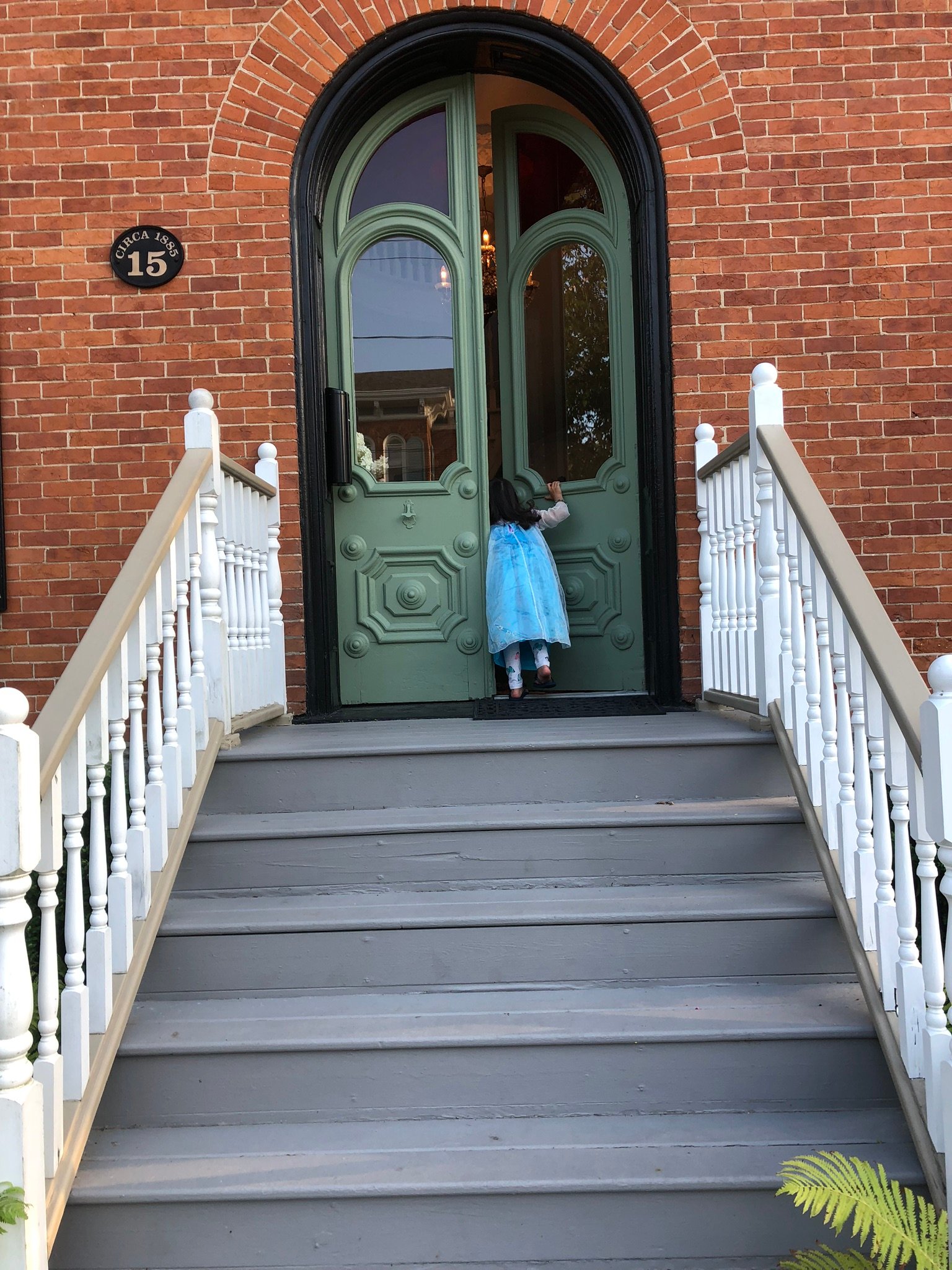 The Beehive Suite-官方