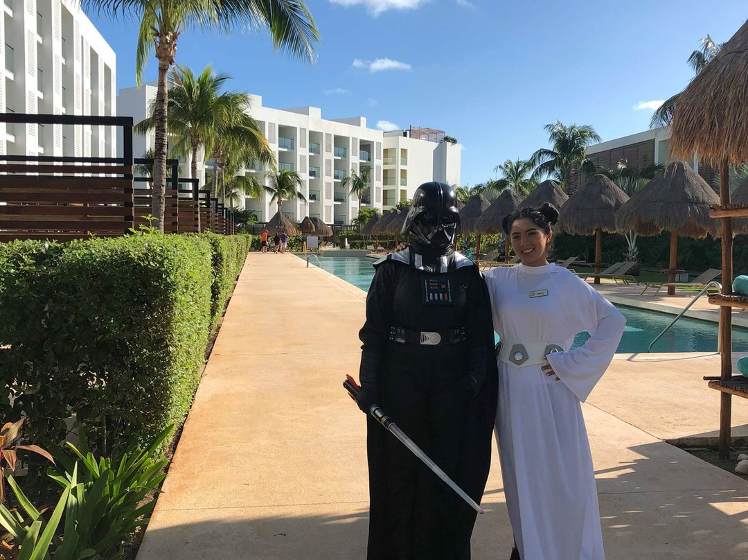 普拉亚穆吉莱斯酒店主图