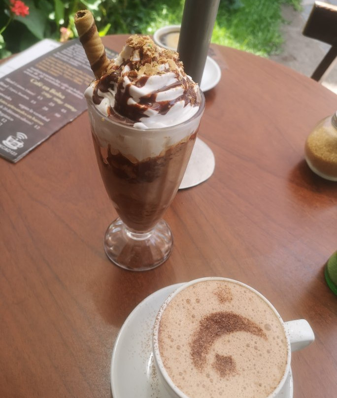 Mi Kcao Chocolates Y Café