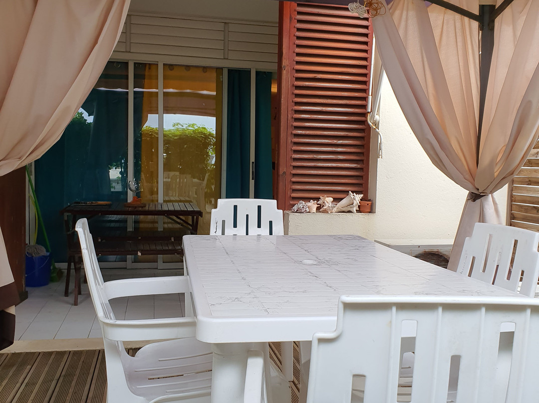 Plage de l'Autre Bord-Le Moule必去景点