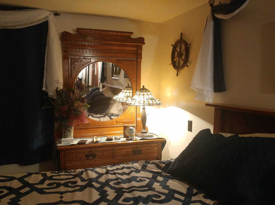 Anniversary House主图