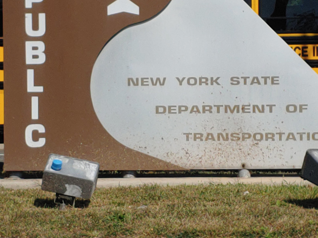 Courtyard by Marriott Republic Airport Long Island/Farmingdale主图