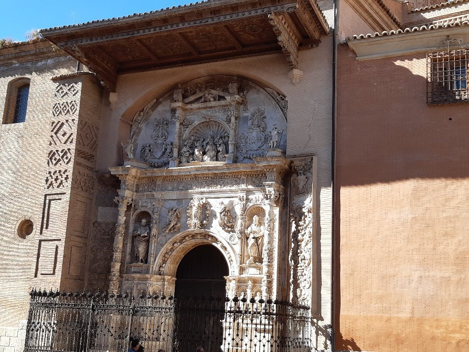 Colegiata de Santa Maria la Mayor景点图片