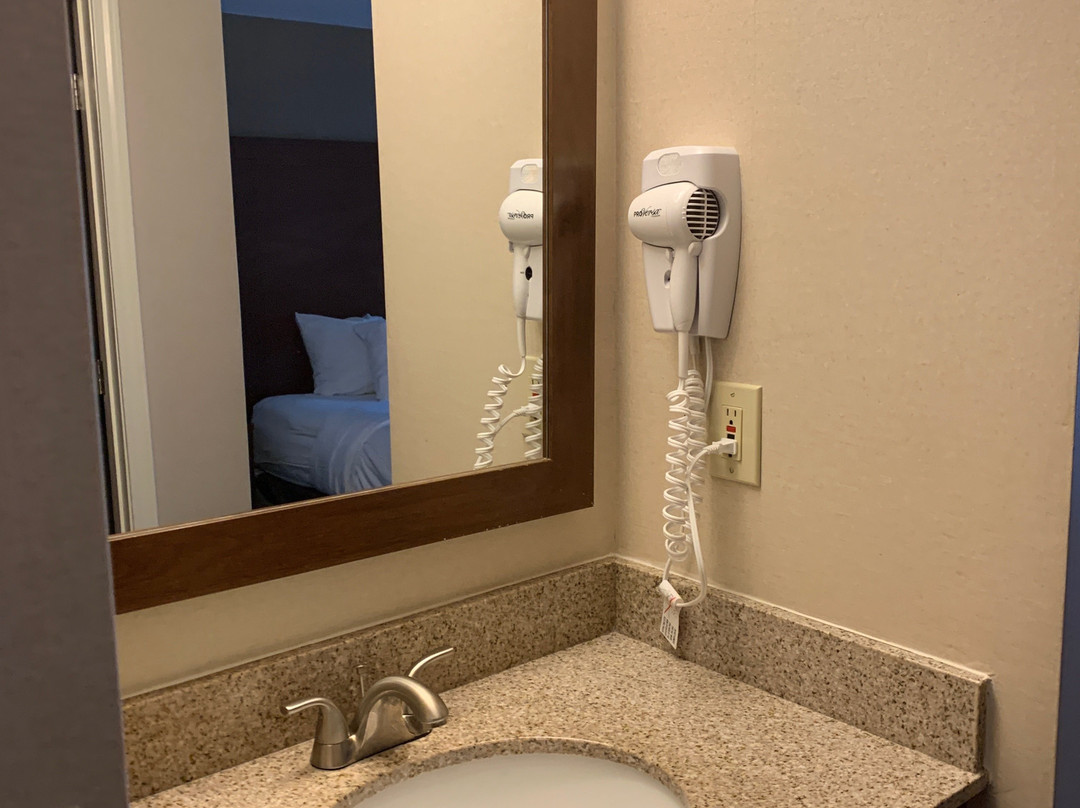 机场凯富酒店主图