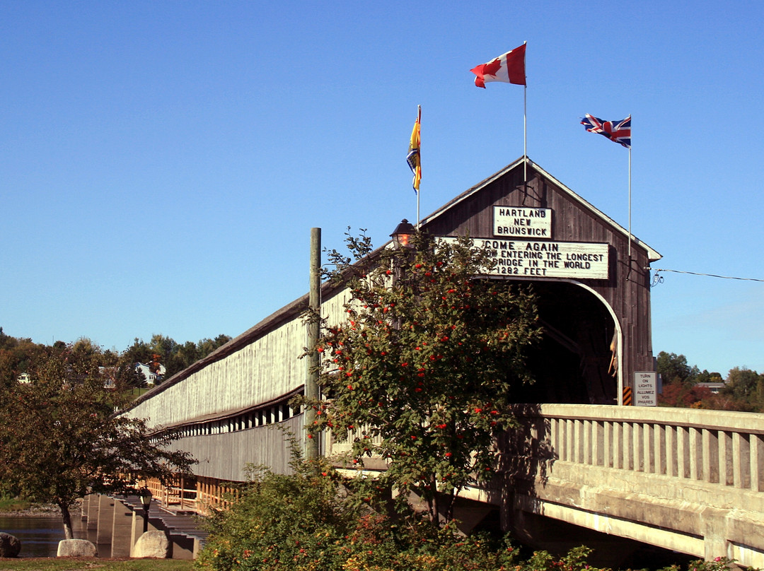 Hartland Covered Bridge景点图片