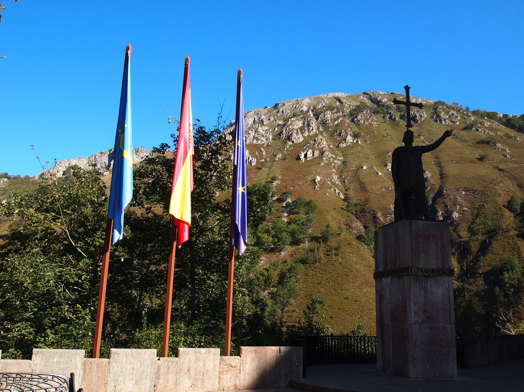 Estatua del Rey Pelayo