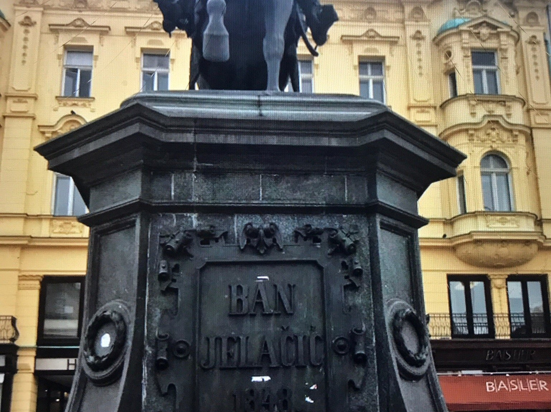 Ban Josip Jelačić Square景点图片