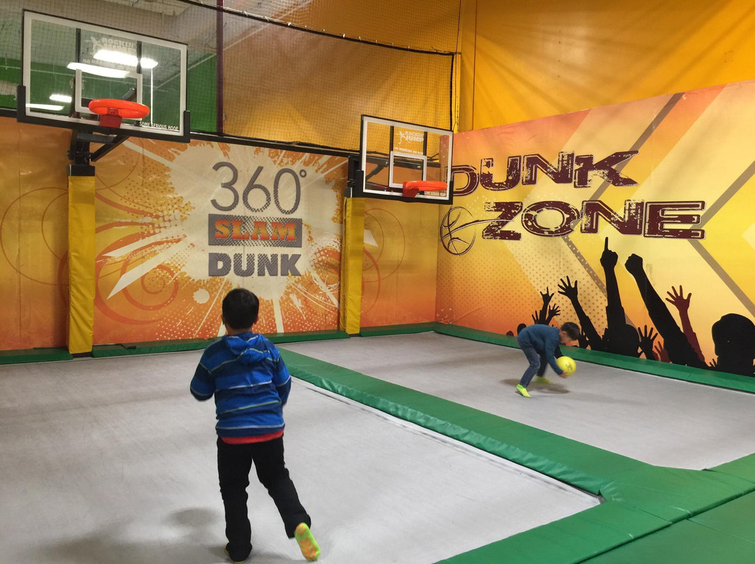 圣迪马斯旅游景点-Rockin Jump