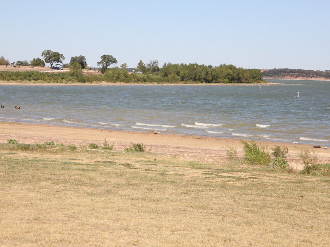 Grapevine Lake景点图片