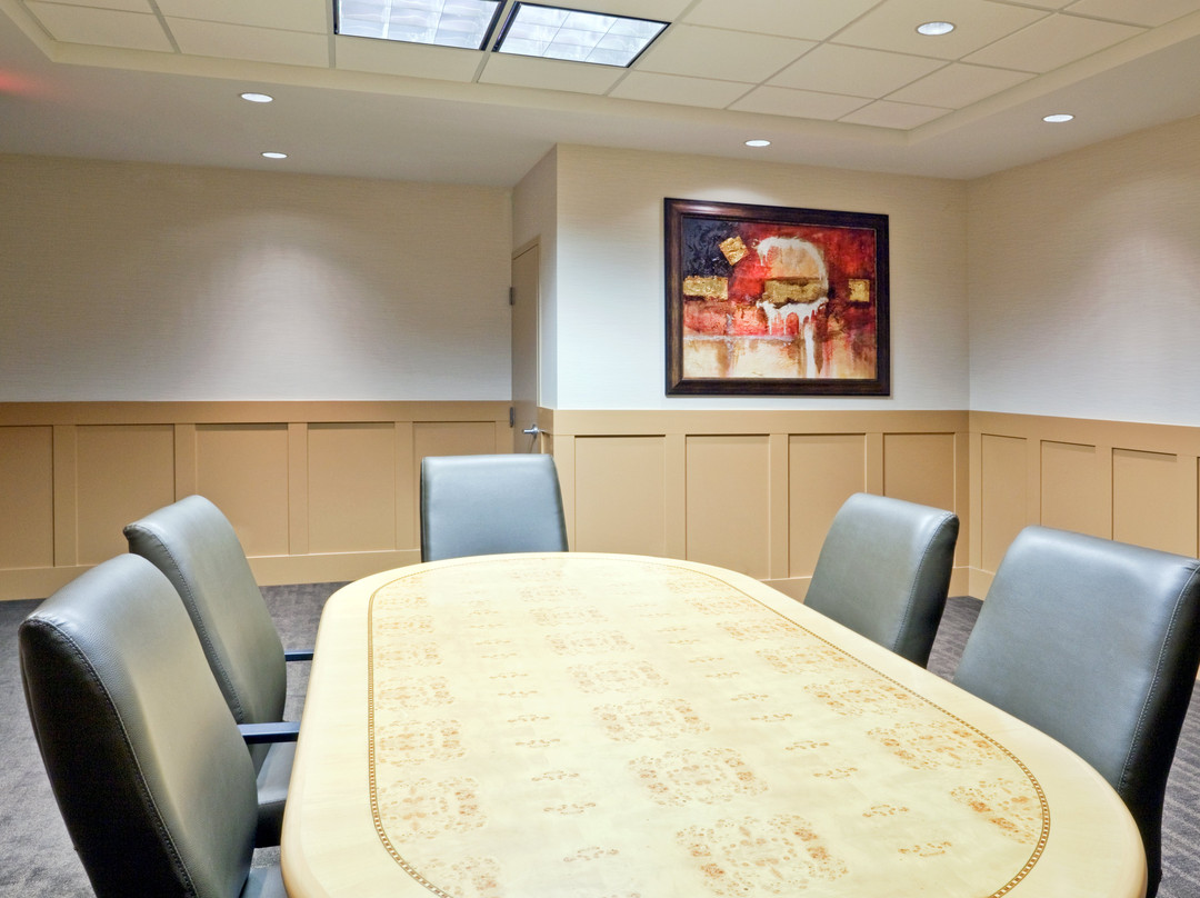 Holiday Inn & Suites Surrey East - Cloverdale By IHG主图