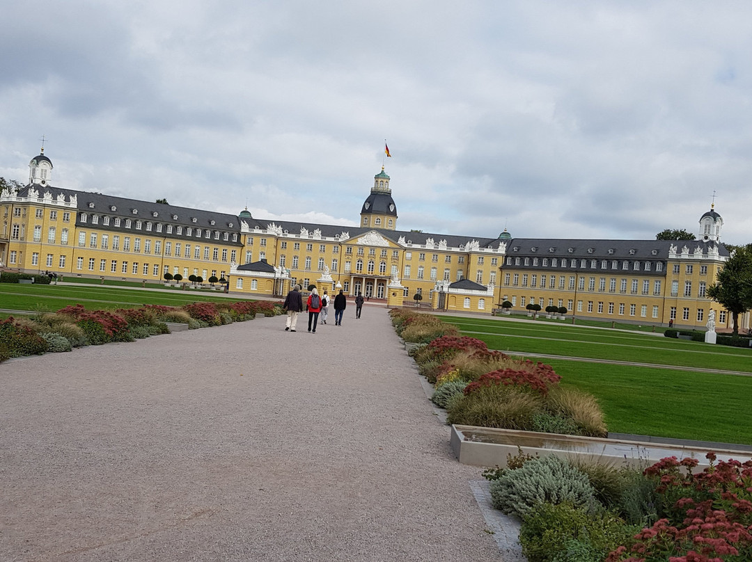 卡尔斯鲁厄王宫景点图片