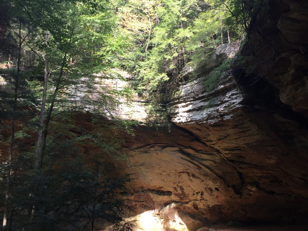 Ash Cave-洛根必去景点