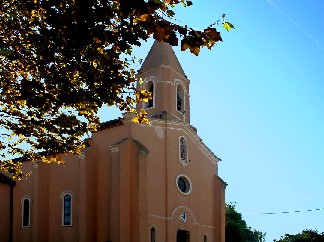 Eglise Saint-Pierre-Giens必去景点