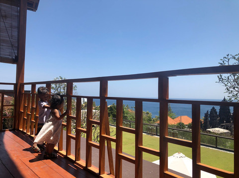 巴厘岛蓝宝海景别墅主图