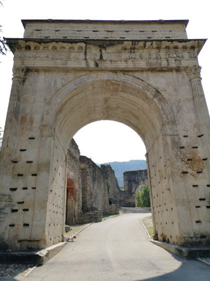 Arco di Augusto-Susa必去景点