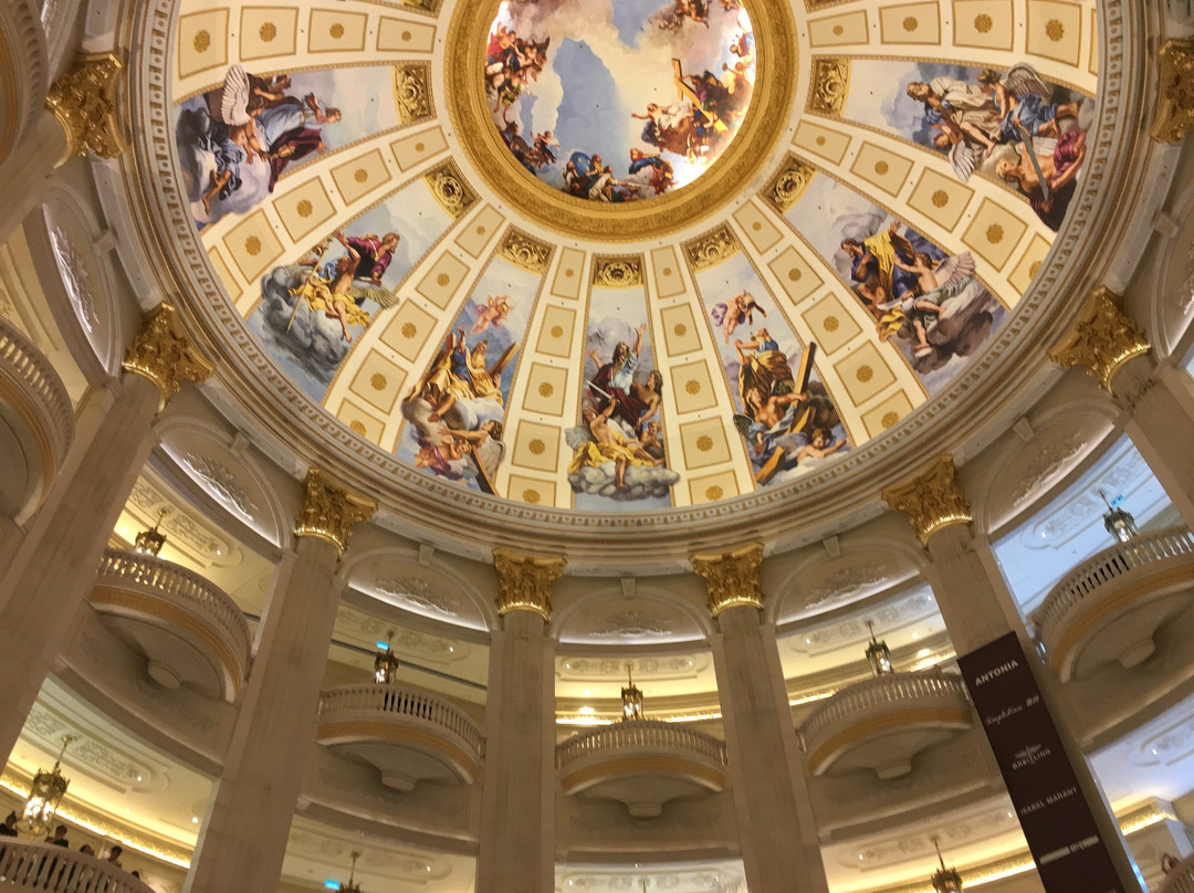 澳门巴黎人酒店主图