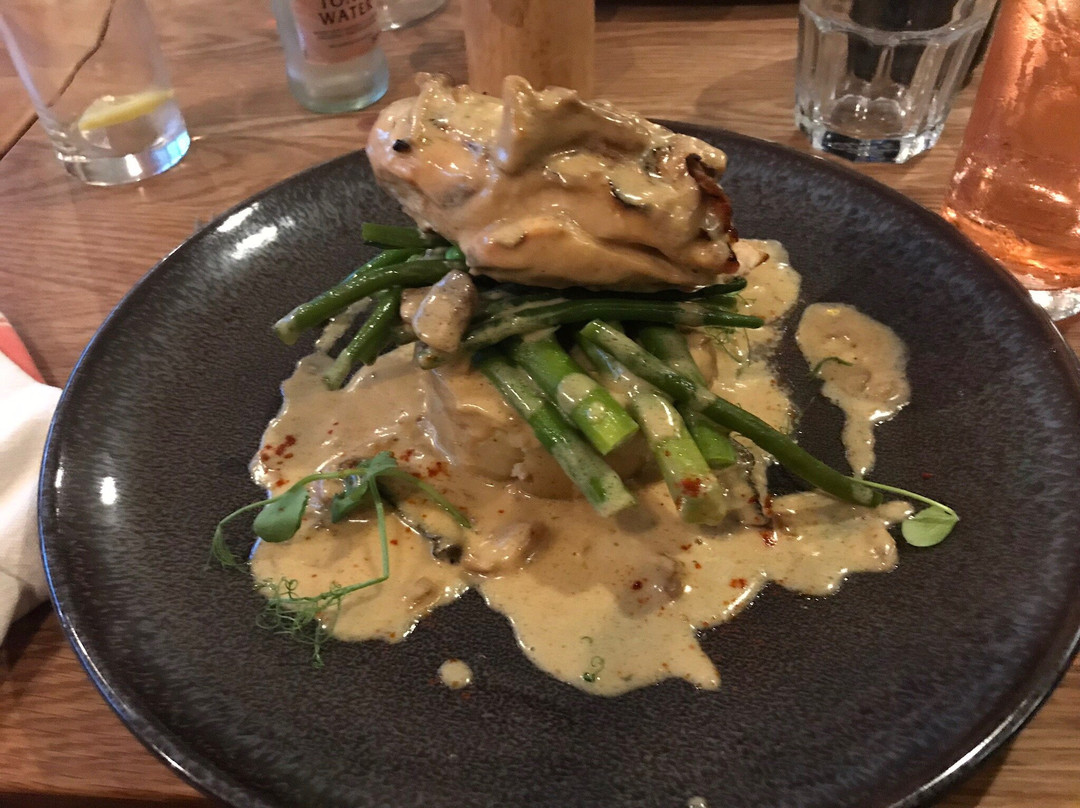 Hare and Hounds Levens主图