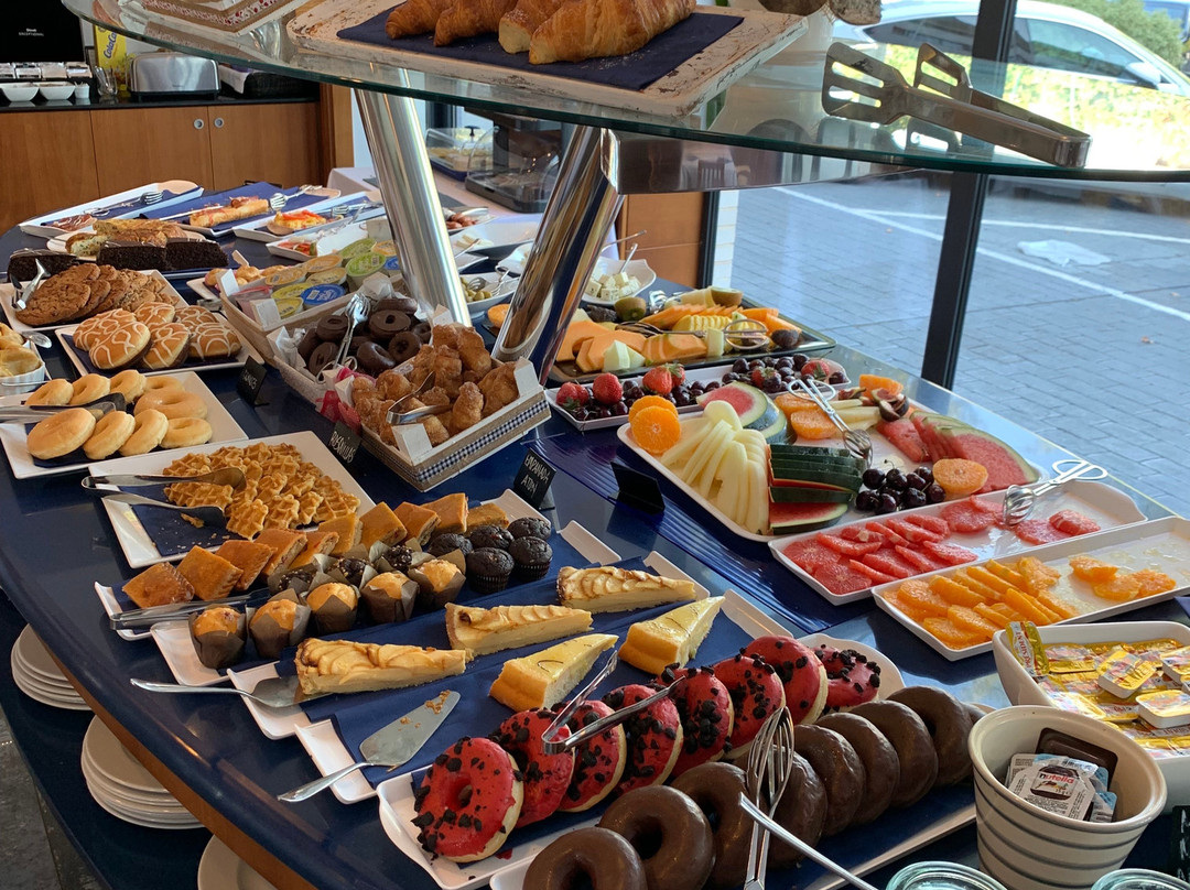 萨林斯港酒店主图