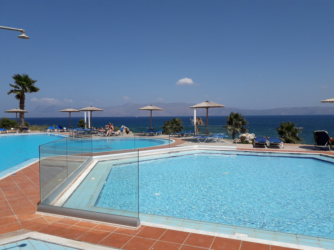 巴洛斯海滩酒店主图