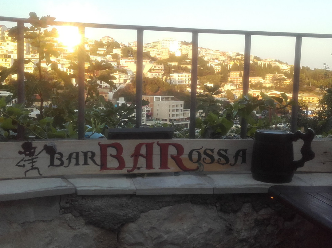 Barbarossa Pirate Bar-乌尔齐尼必去景点