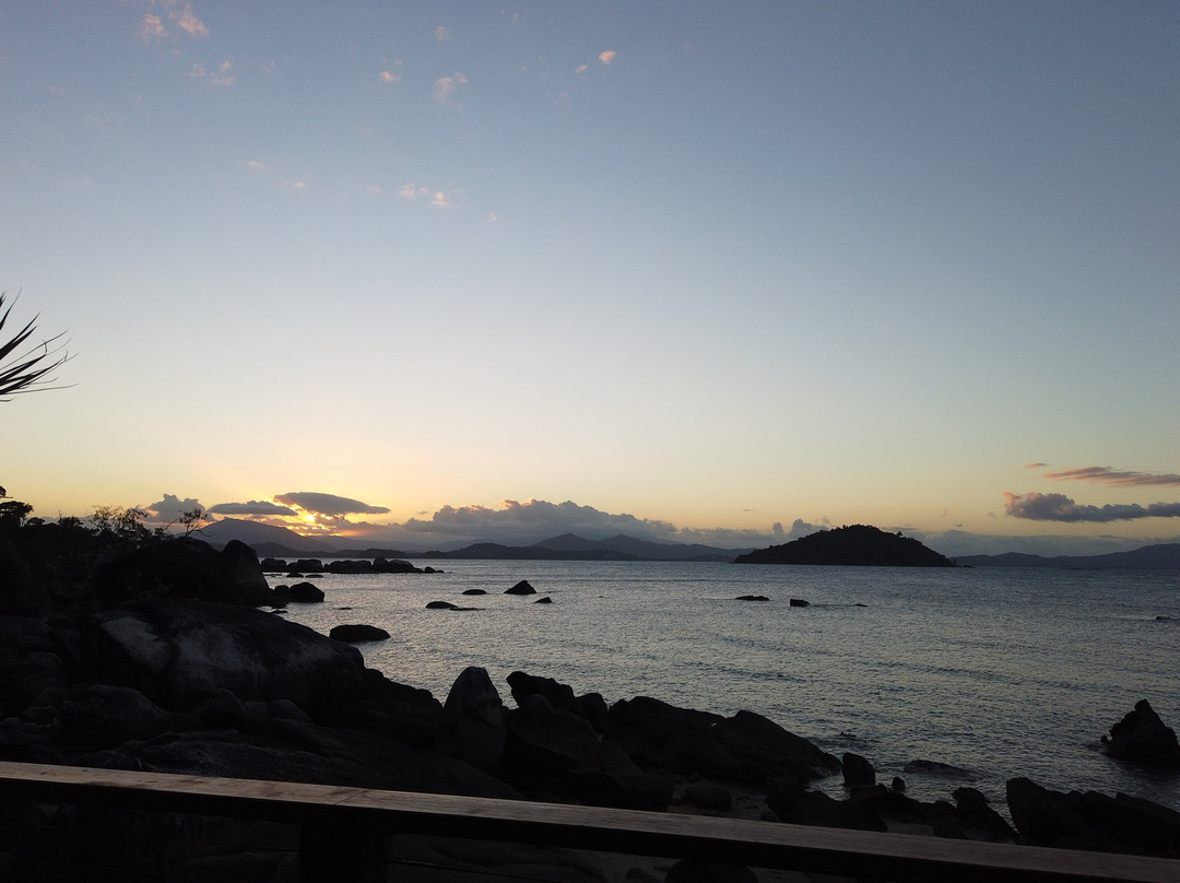 东班达拉岛度假村主图