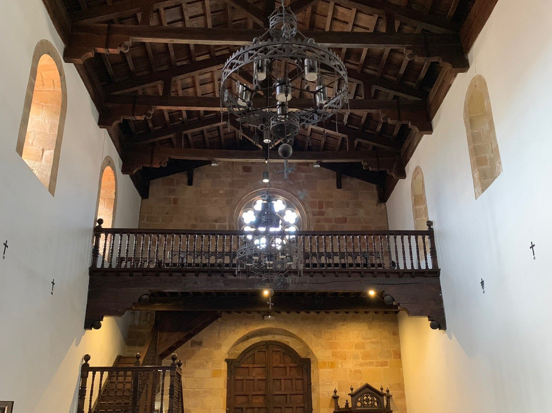 Iglesia de Santa Maria de la Oliva景点图片