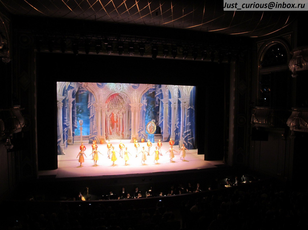 Chelyabinsk State Academic Opera and Ballet Theater景点图片