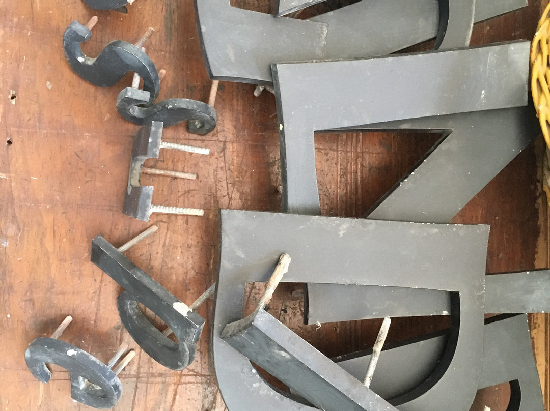 North Shore Architectural Antiques-Two Harbors必去景点