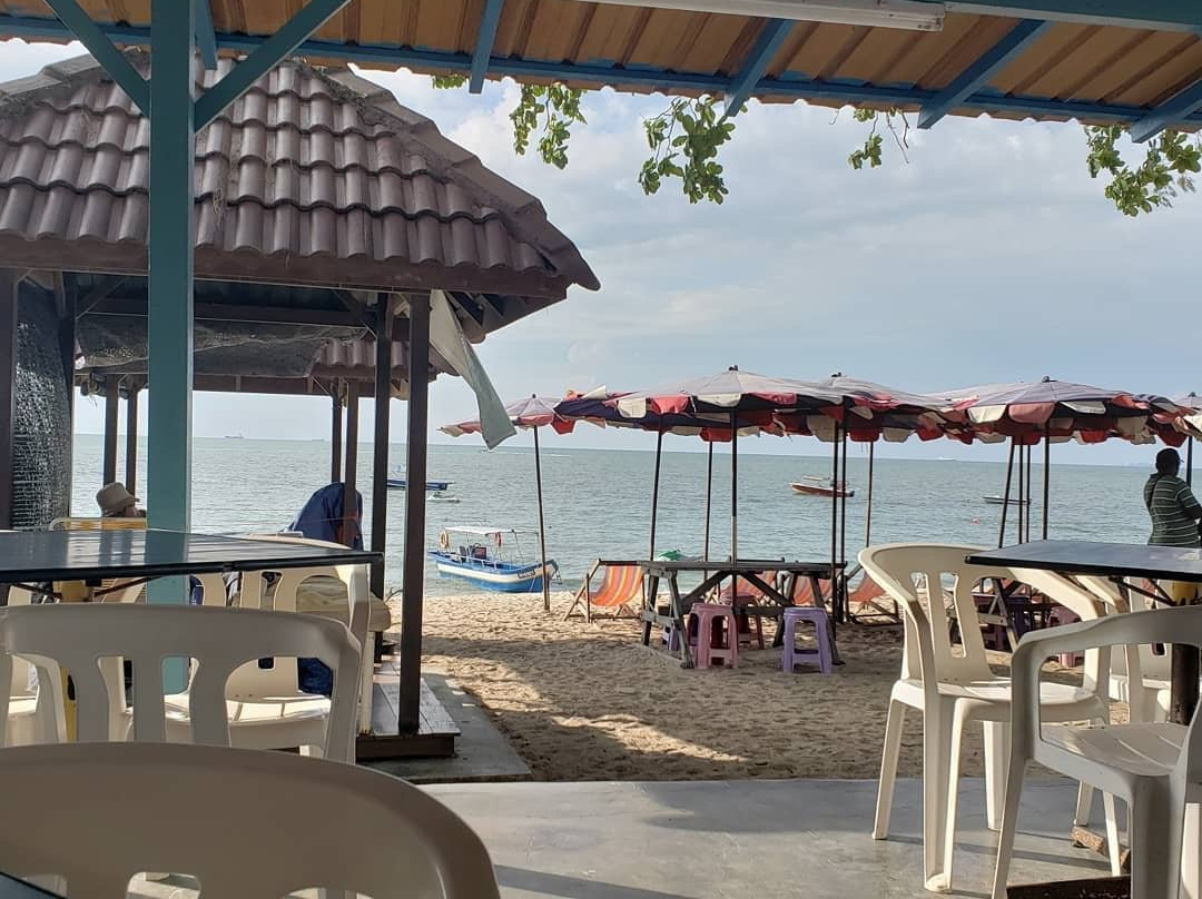 哈发代海滨酒店主图