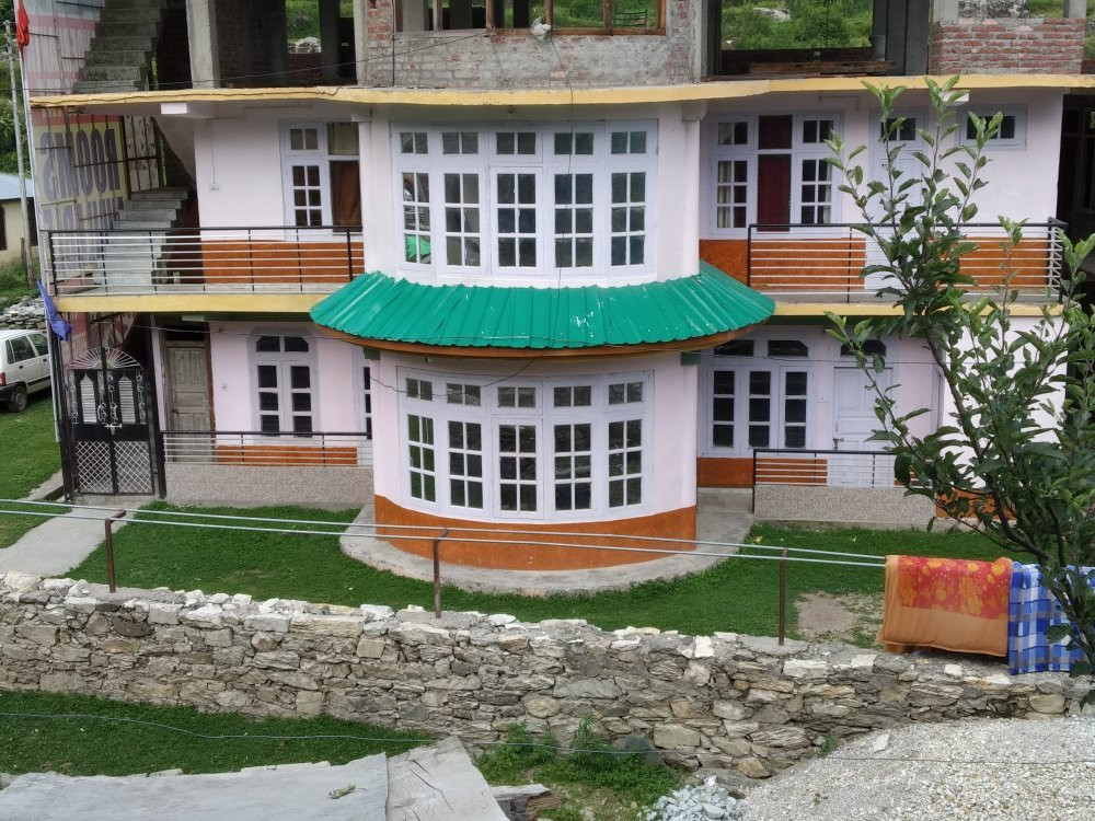 Sarahan Home Stay