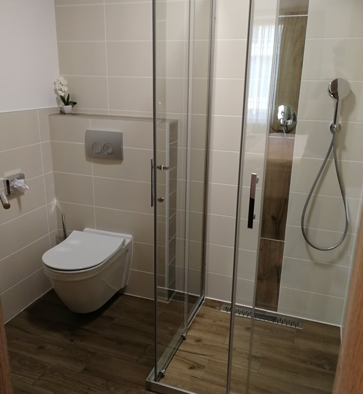 蒂弗尼酒店主图