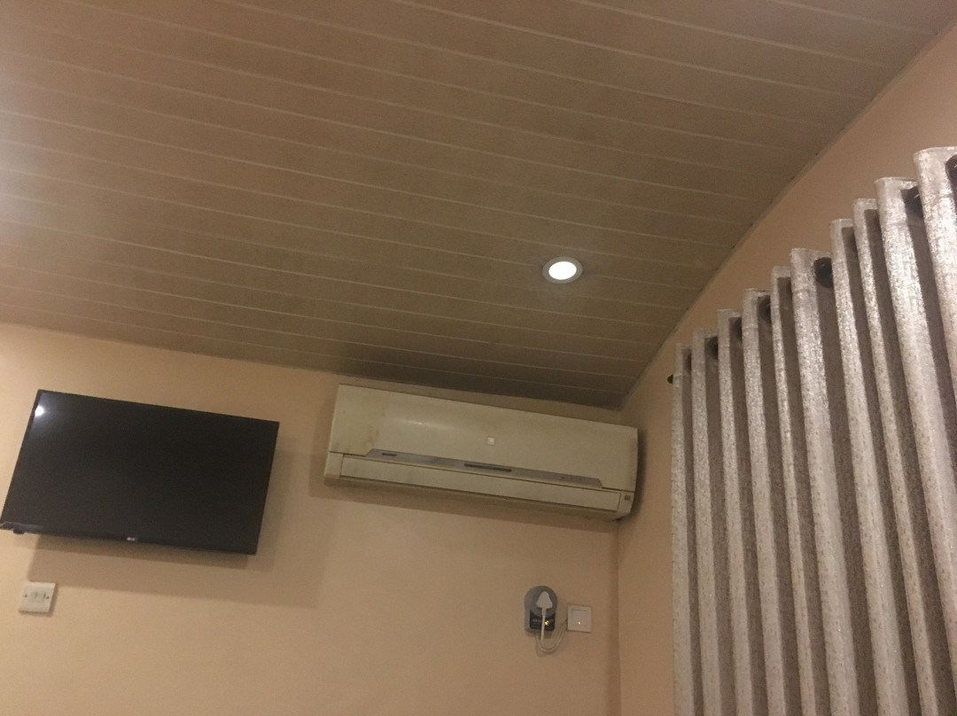 Maxin Lotus Hotel