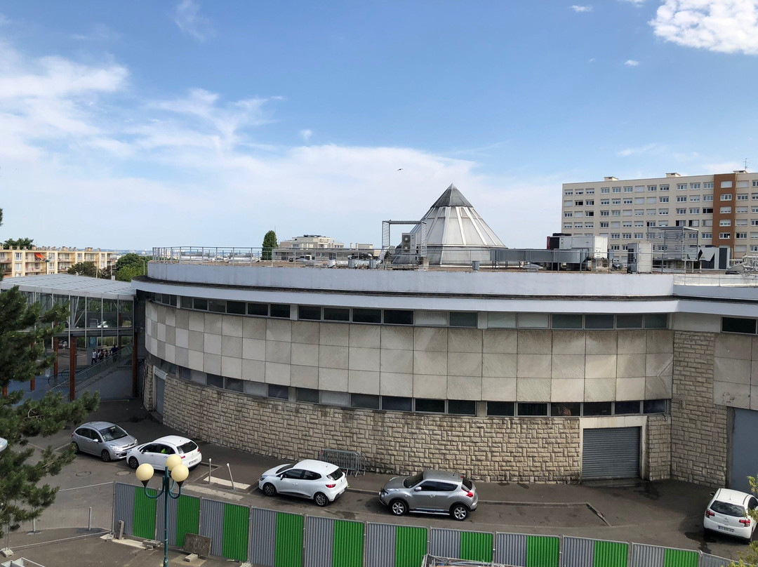 Centre Commercial de l’Hôtel de Ville景点图片