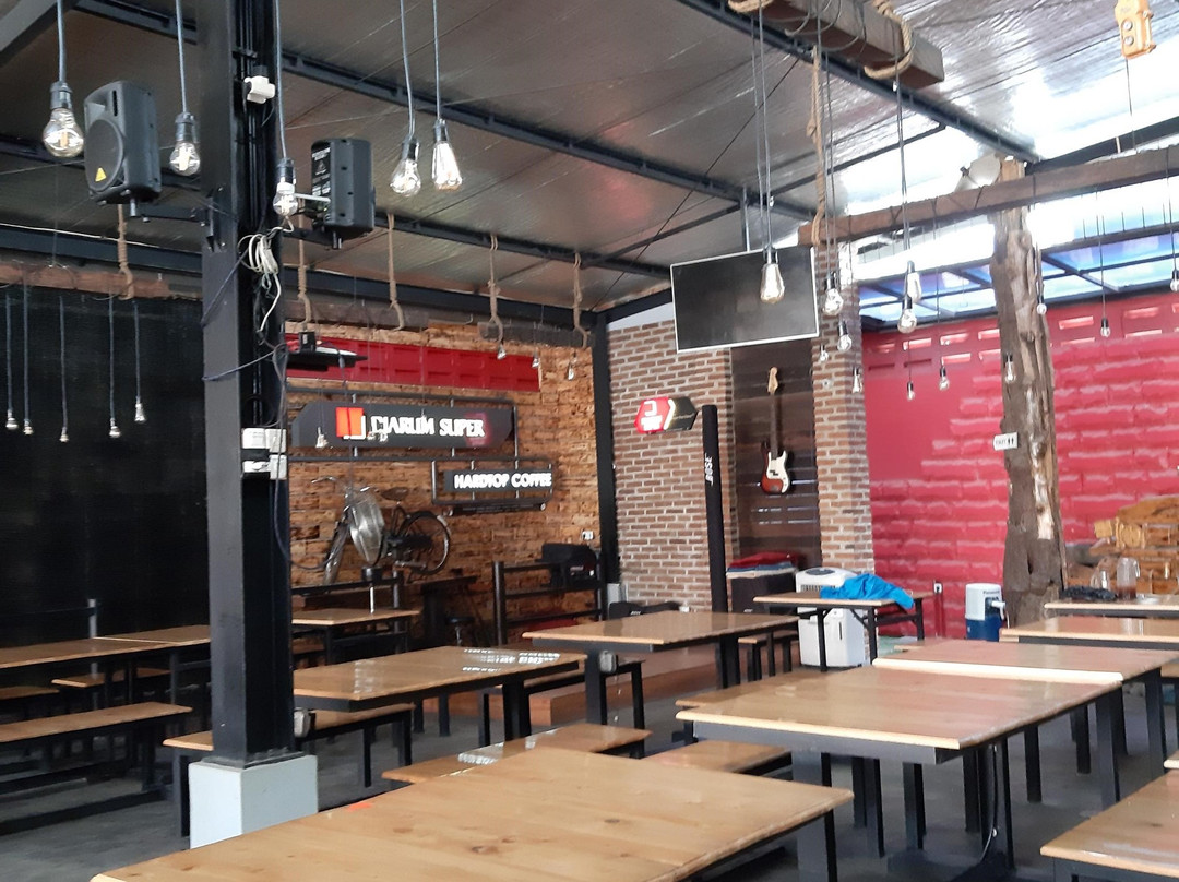 Pamanukan餐馆和美食-Hardtop Coffee