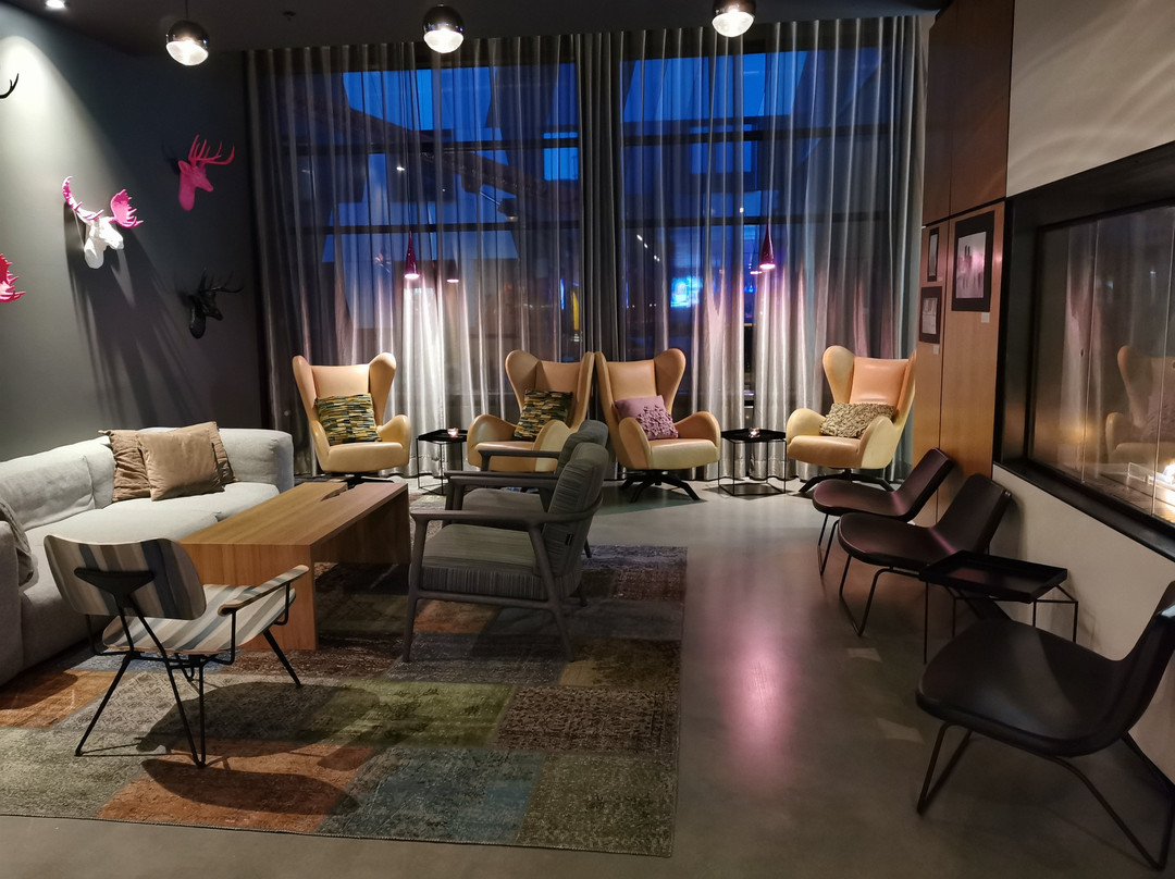 Moxy Oslo X主图