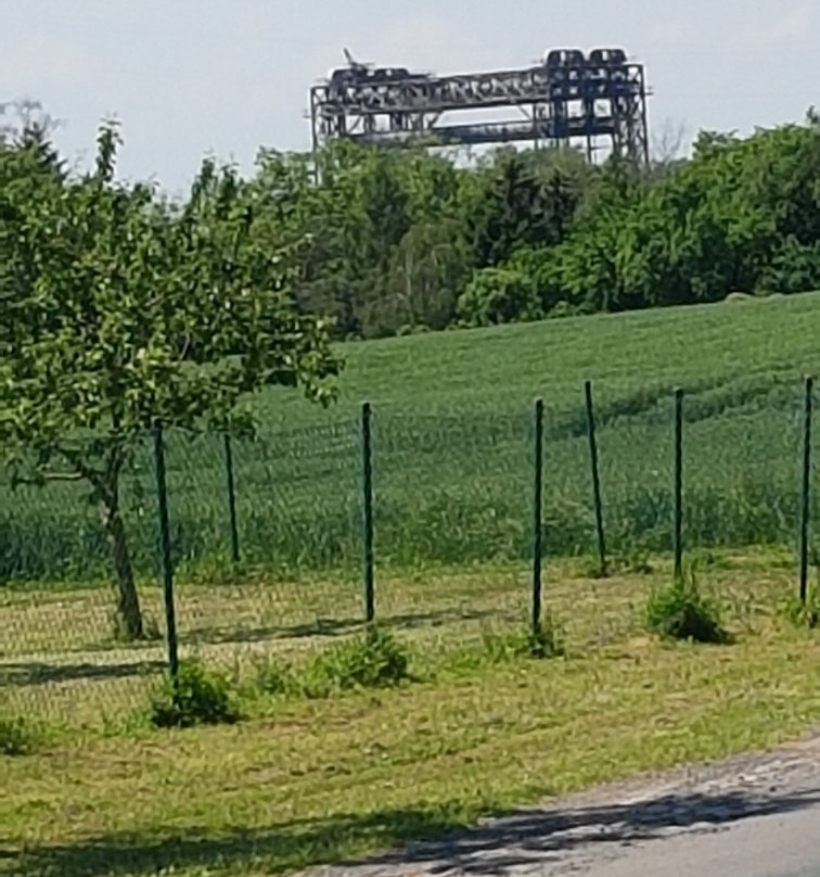 Hubbrücke Karnin景点图片