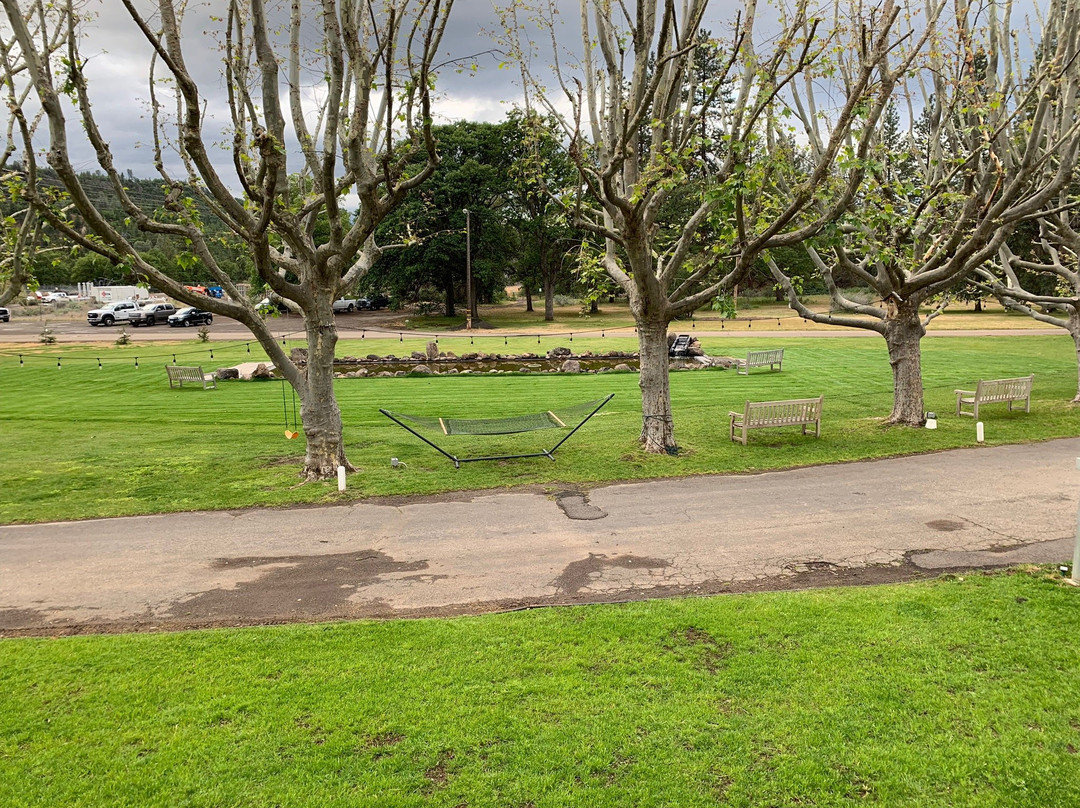 Clearwater Lodge at the Pit River主图