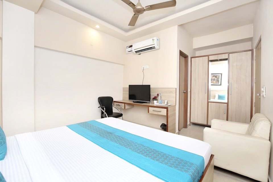 OYO 14657 Hotel Dee Sons主图