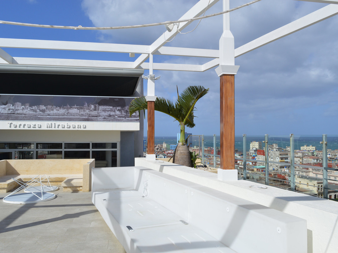 因佩罗斯塔帕克中央酒店主图