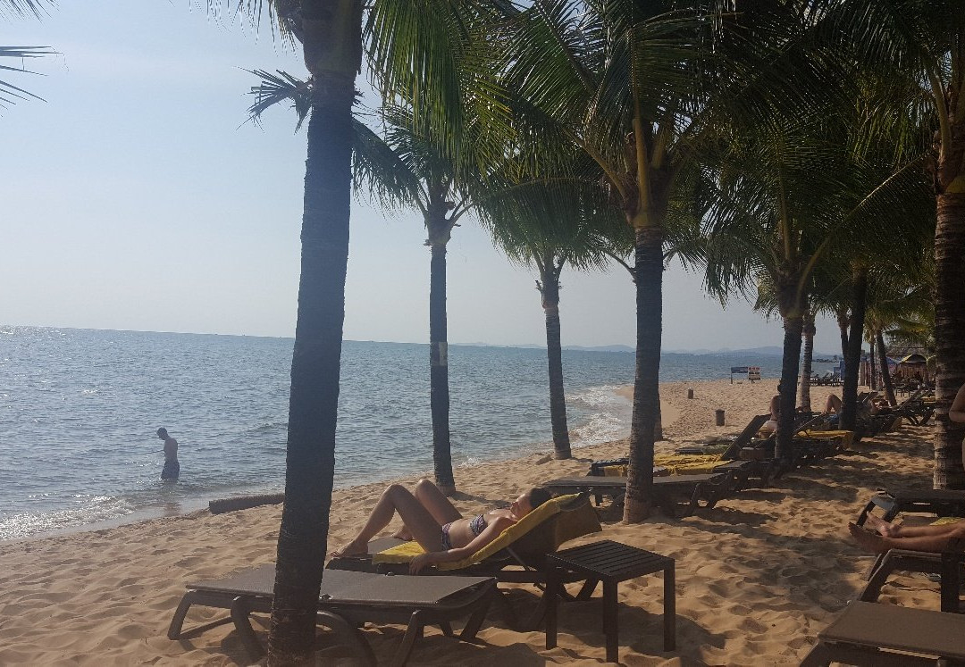 Dusit Princess Moonrise Beach Resort主图