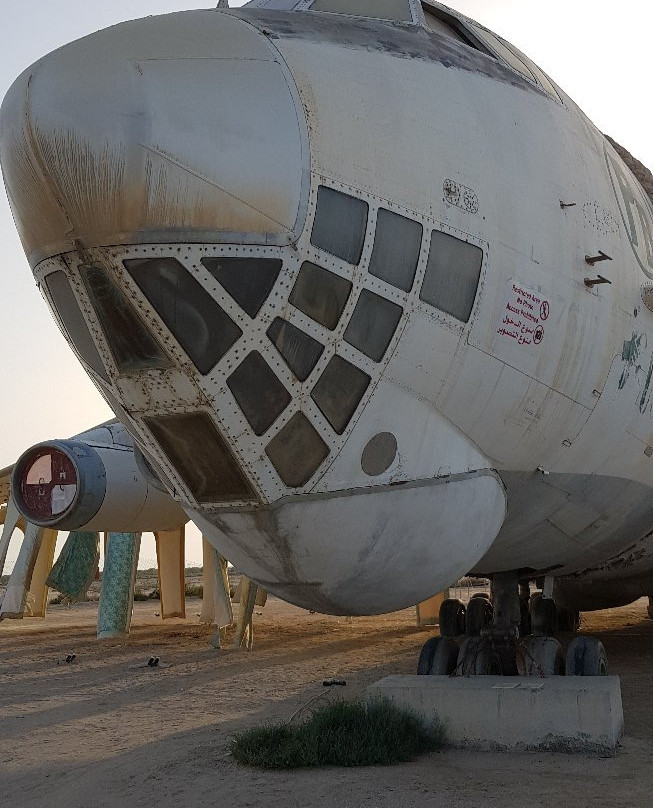 Abandoned Ilyushin IL 76-乌姆盖万必去景点