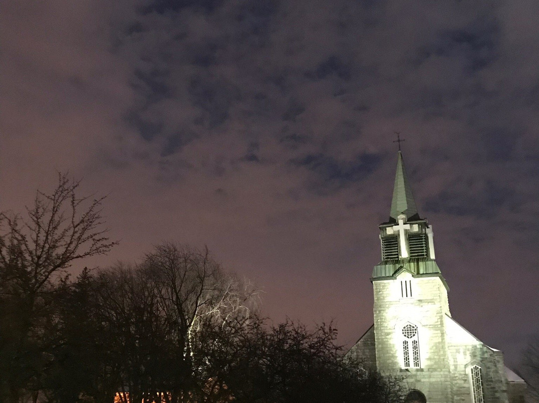 Saint Martin Catholic Church-拉瓦尔必去景点