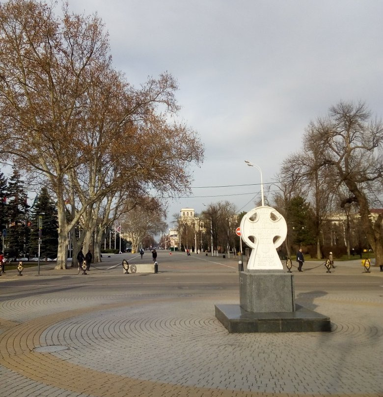Monument to Alexander Nevskiy景点图片