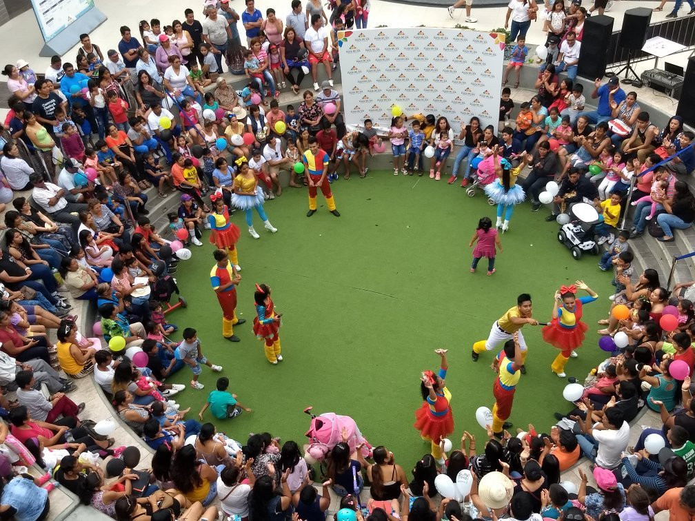 Plaza del Sol Huacho-瓦乔必去景点