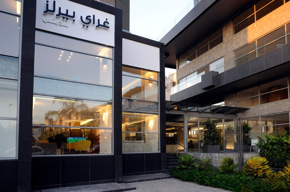 Grey Pearls Suites主图