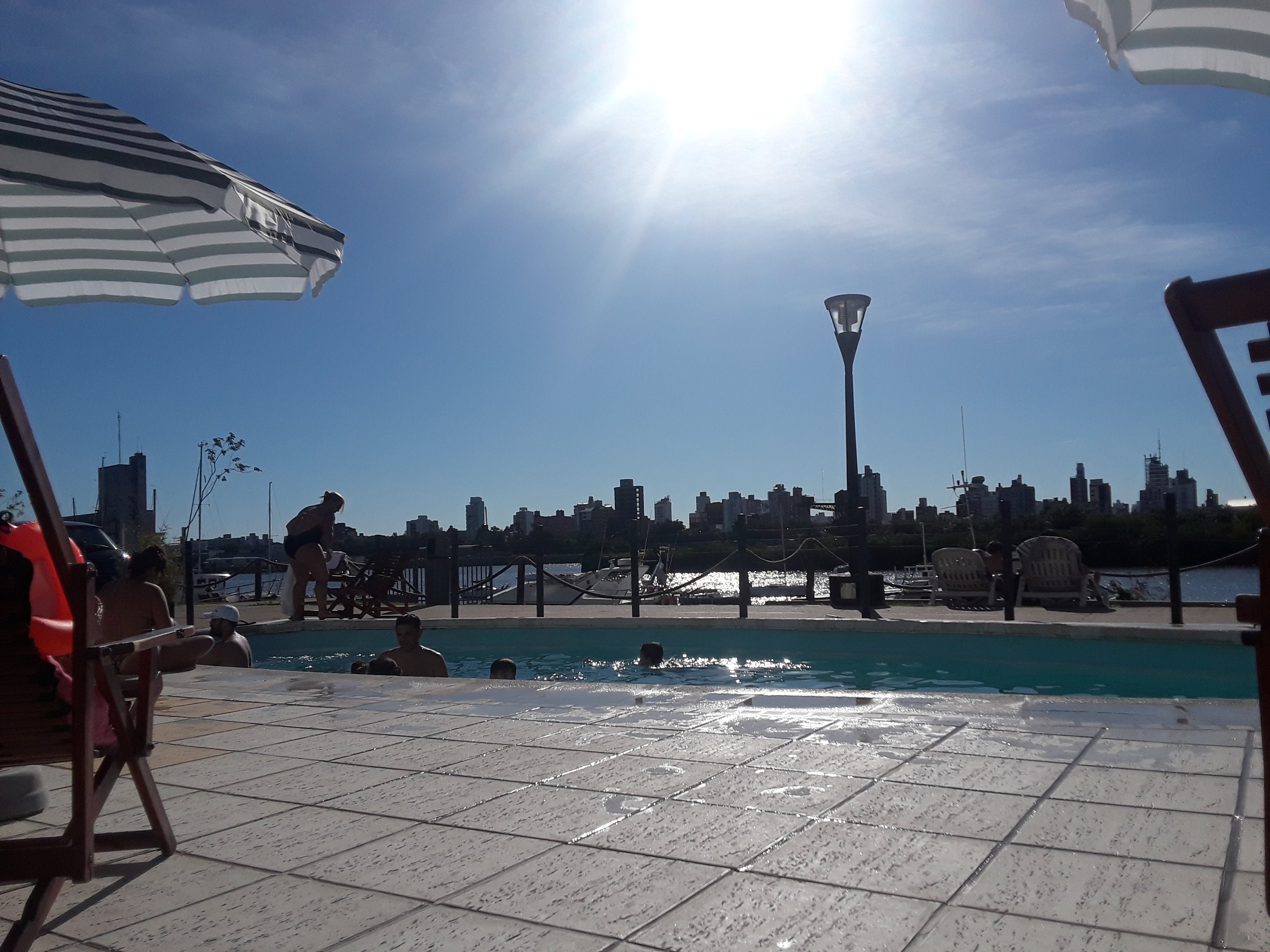 Puerto Amarras Hotel & Suites-泳池