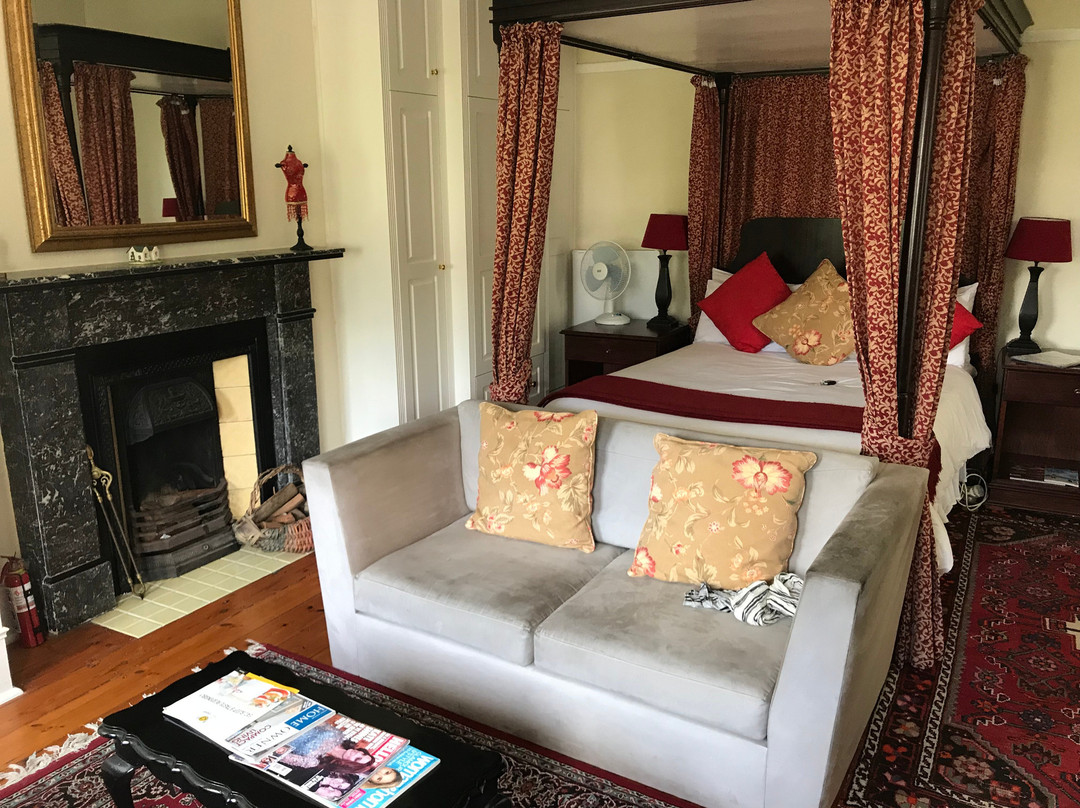 Brooklands House主图