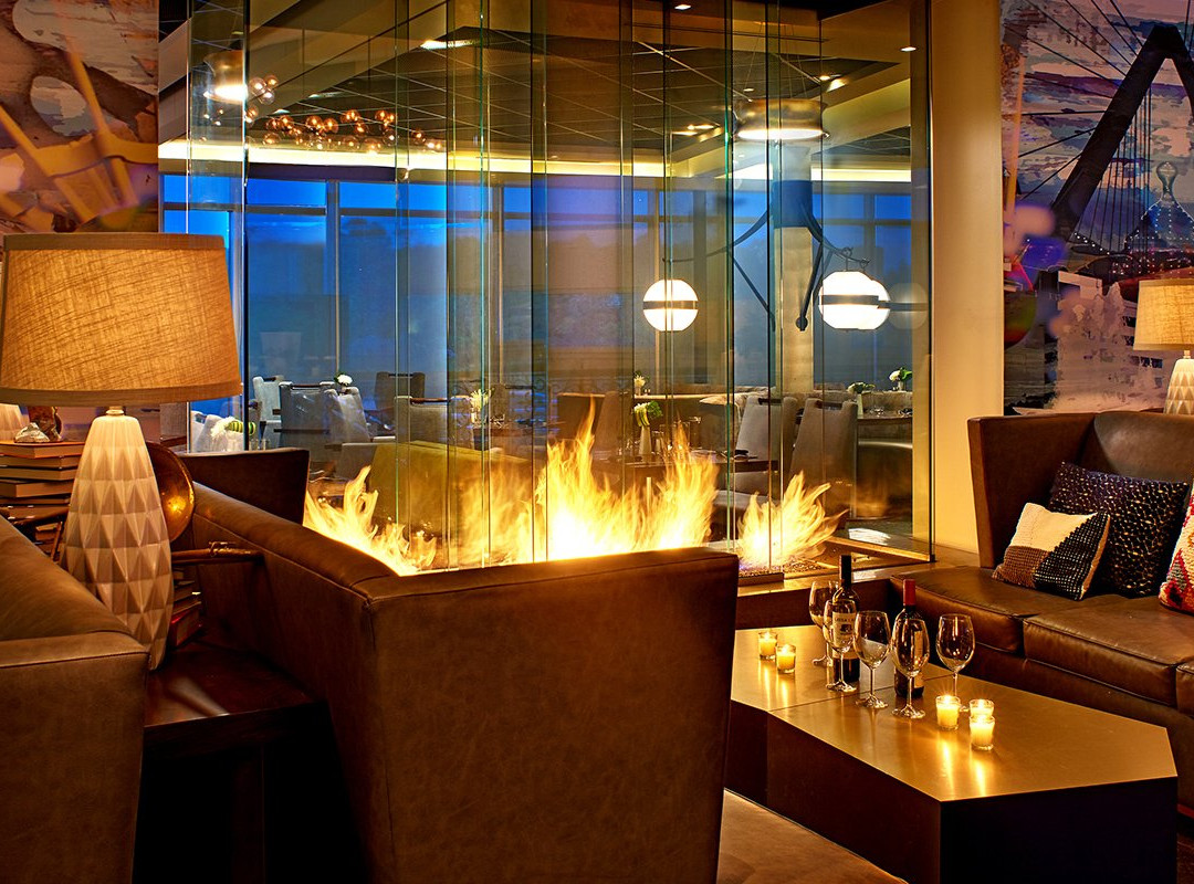 Mission Woods餐馆和美食-Parker at The Fontaine